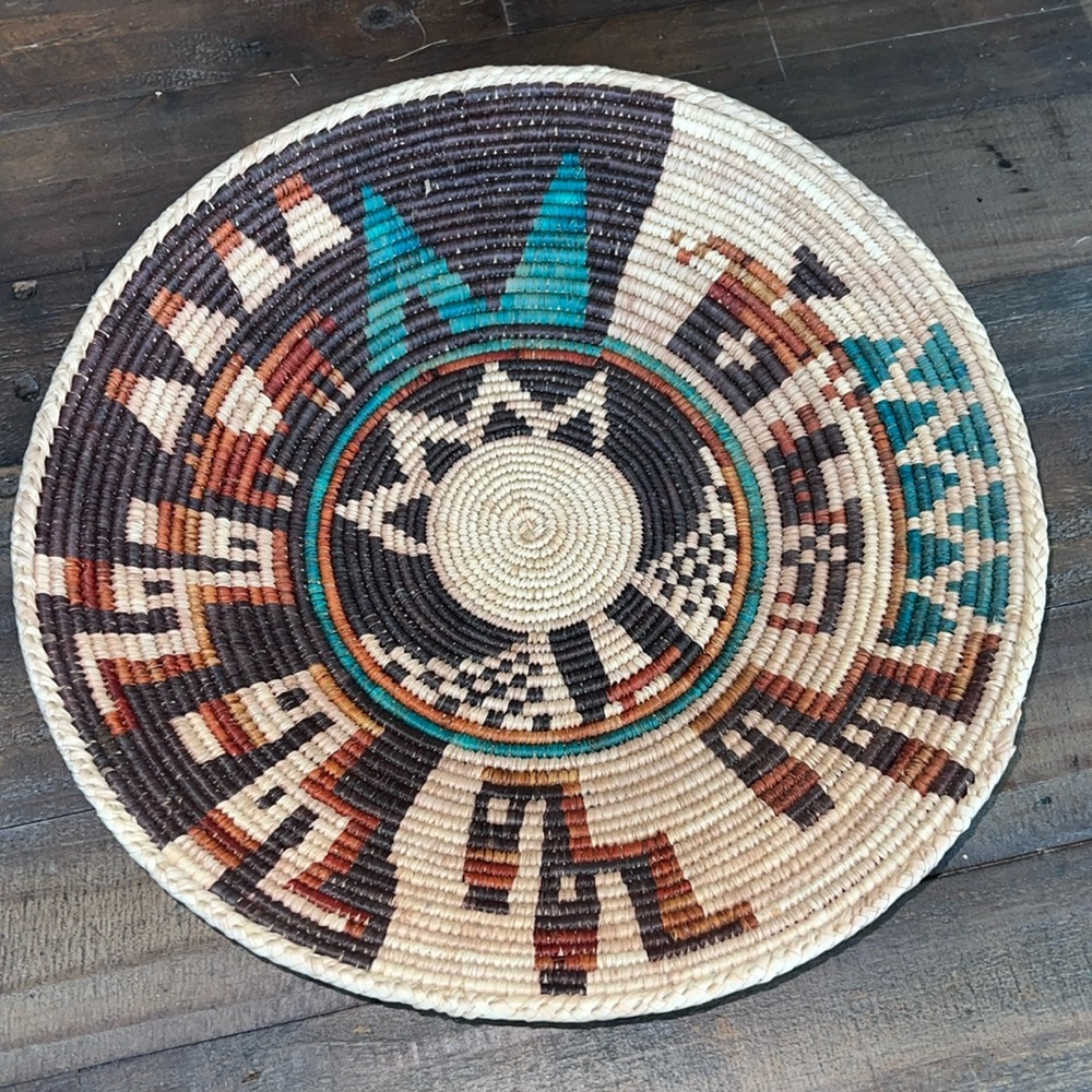 EUC Native American Style 14” Basket vintage